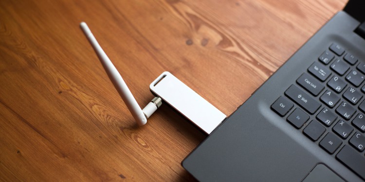 Why Does My Wi-Fi Keep Disconnecting? 10 Ways to Fix It 2 usb wifi adapter laptop