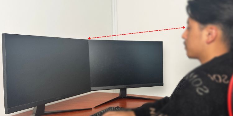 How High Should Your Monitor Be? 4 Monitor Ergonomics for Multiple Monitors