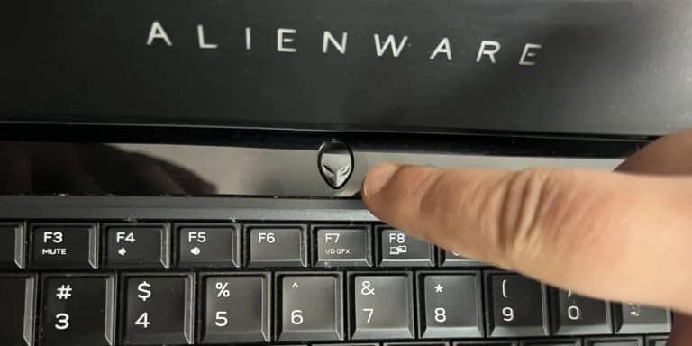 Power-button-of-Alienware