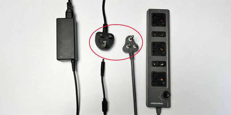 How to Ground a Laptop to Avoid Electric Shock? 4 Proven Ways 4 charger-and-extension-three-prong