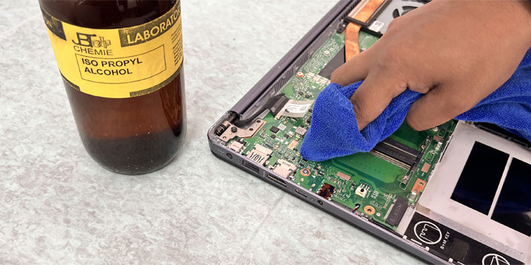 Spilled Water on Laptop? Here’s What You Can Do 10 clean-corruption-laptop-isopropyl-microfiber