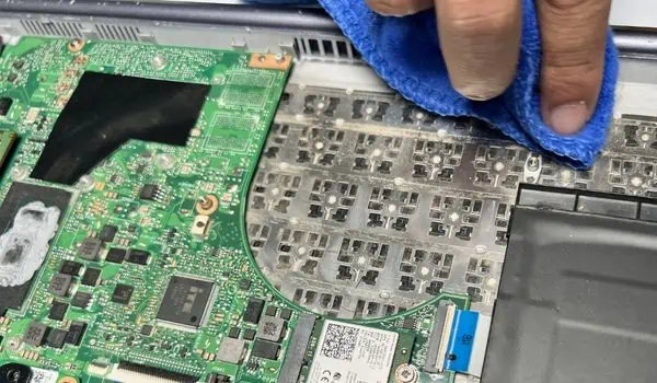 How to Clean a Laptop: Comprehensive Guide 56 clean-fan-area