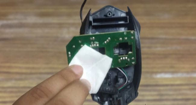 clean mouse circuit board