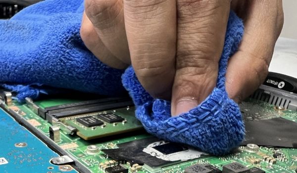 clean thermal paste off cpu