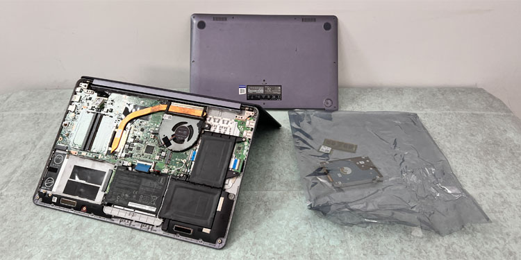 Spilled Water on Laptop? Here’s What You Can Do 9 dry-laptop-final
