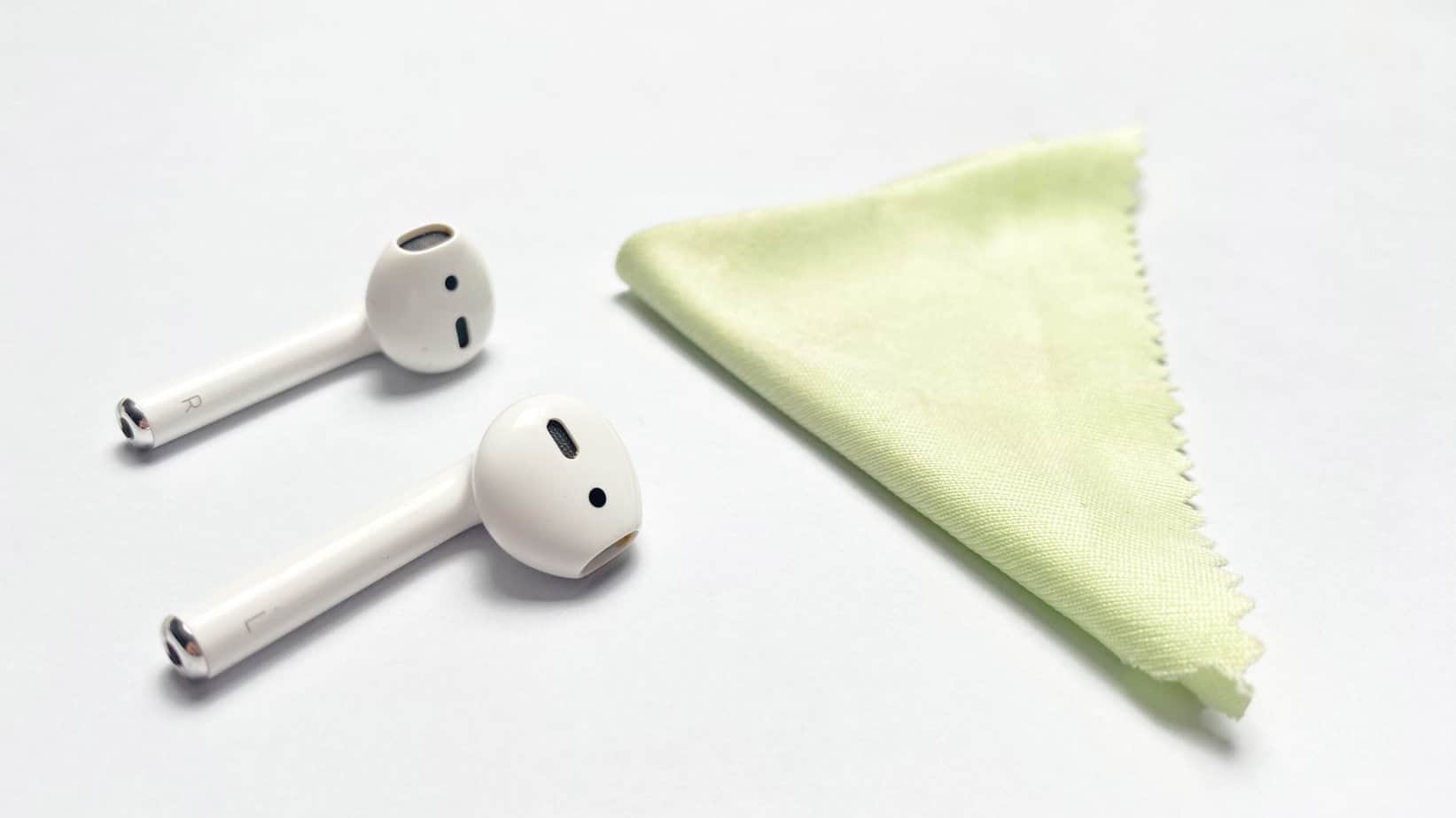 exterior-of-airpods
