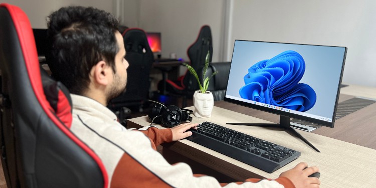 how high should monitor be