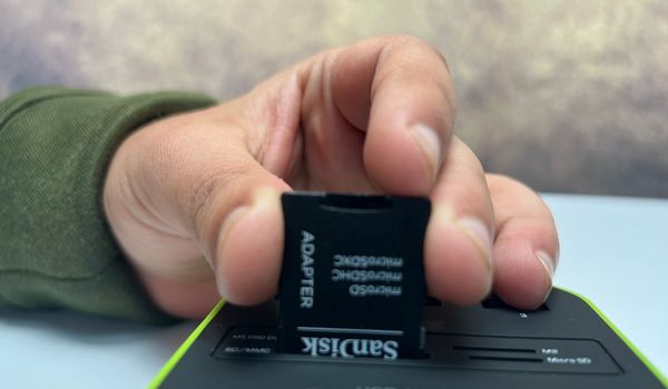 inserting adapter jacket to all in one card reader