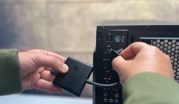 plug in sd card reader to usb c port in pc