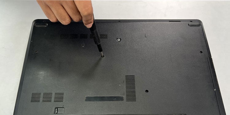 remove screws acer laptop stuck on acer screen