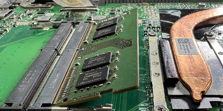 take out RAM from DIMM slot