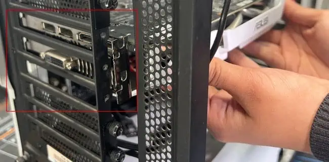 ASUS Monitor HDMI No Signal? Here're 8 Ways to Fix It 19 aligning-gpu-metal-bracket