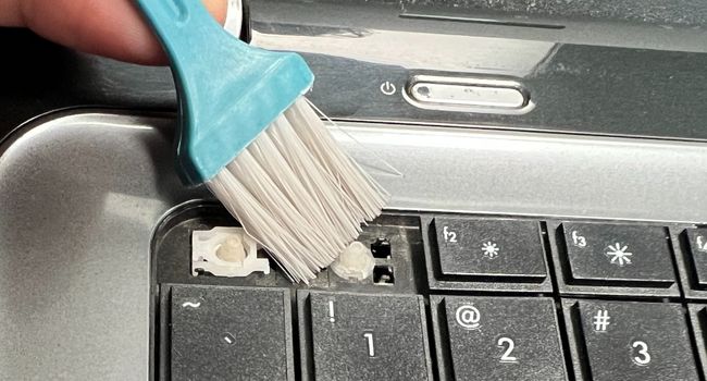 brush laptop key