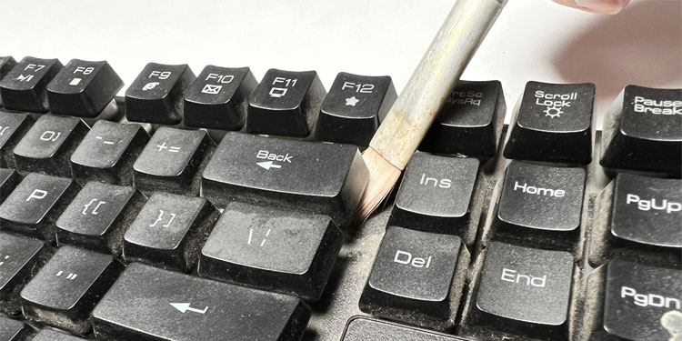 8 Ways to Fix Backspace Key Not Working 10 clean-backspace-key