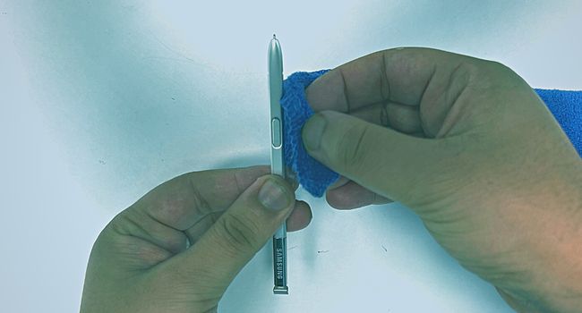 clean laptop pen