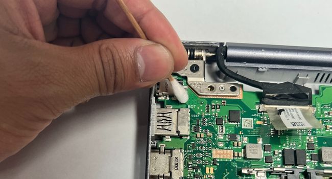 clean motherboard using qtip