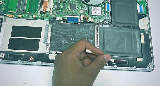 clean right side laptop speaker