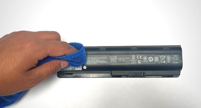 cleaning laptop external battery
