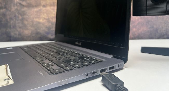 connect hdmi to laptop