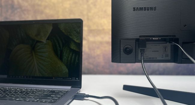 connect hdmi to monitor
