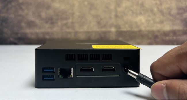 connect power adapter to mini pc