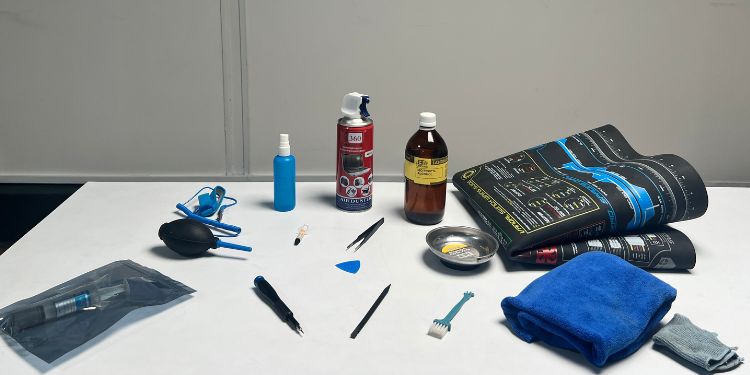 How to Clean a Laptop: Comprehensive Guide 1 gather cleaning tools