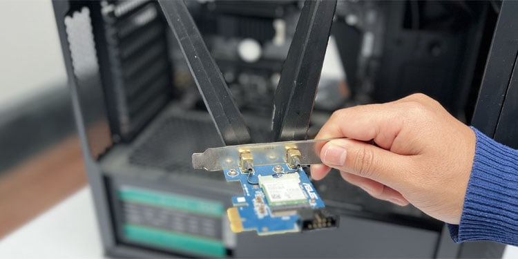 USB Vs PCIe Wi-Fi—Which One is Better? 2 pcie-wifi-adapter