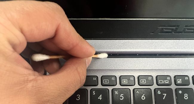 qtip laptop hinge cleaning