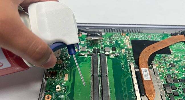 ram slots cleaning compressed air