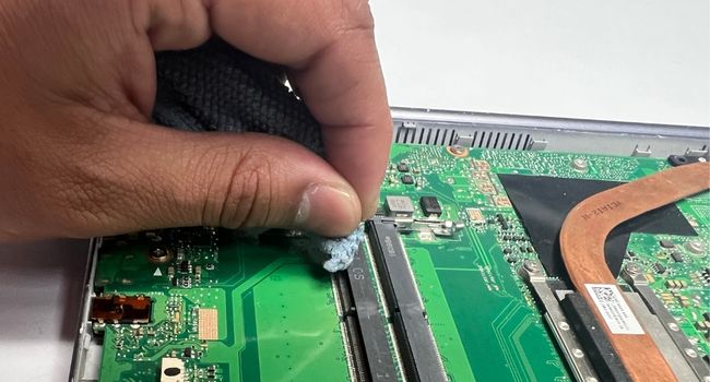ram slots microfiber cleaning