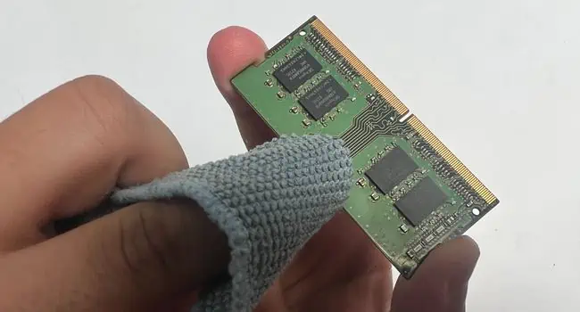How to Clean a Laptop: Comprehensive Guide 52 ram-stick-cleaning
