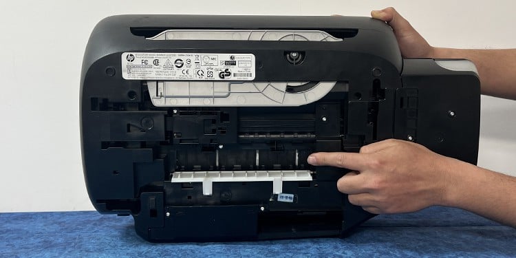 remove-papers-from-bottom-of-the-printer