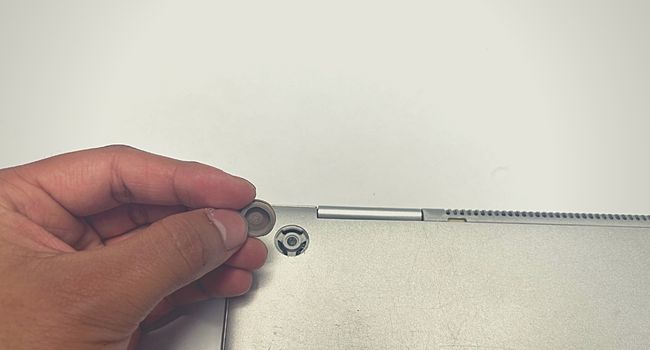 remove rubber pads