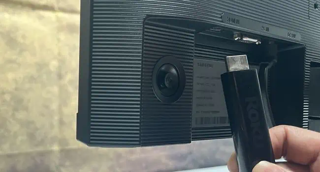 How to Use Monitor Without PC? Detailed Guide 31 roku-stick-to-hdmi-port