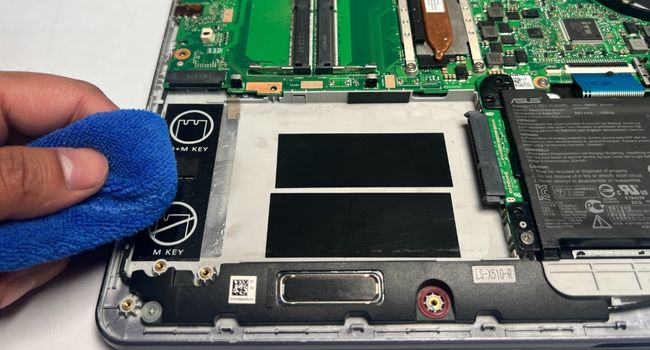 ssd slot microfiber clean