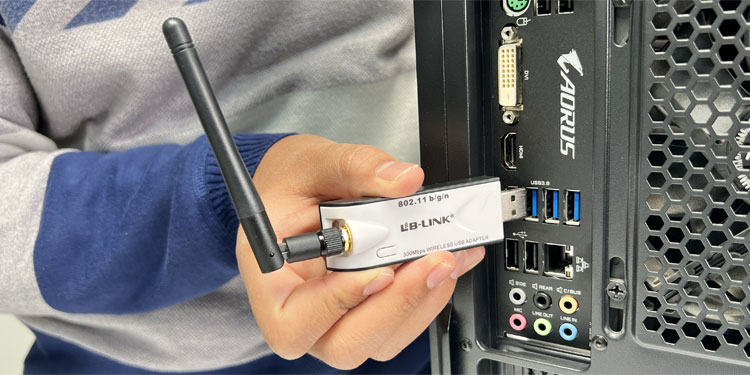 USB Vs PCIe Wi-Fi—Which One is Better? 1 usb-wifi-adapter