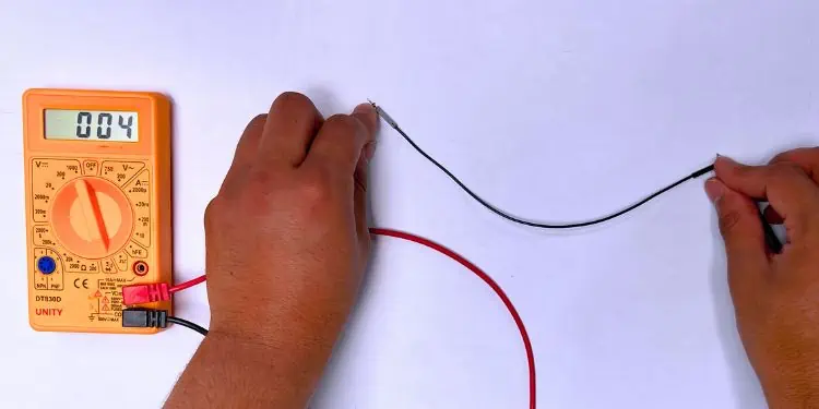 How to Use a Digital Multimeter? (Beginner’s Guide) 16 check-continuity-of-jumper-cable