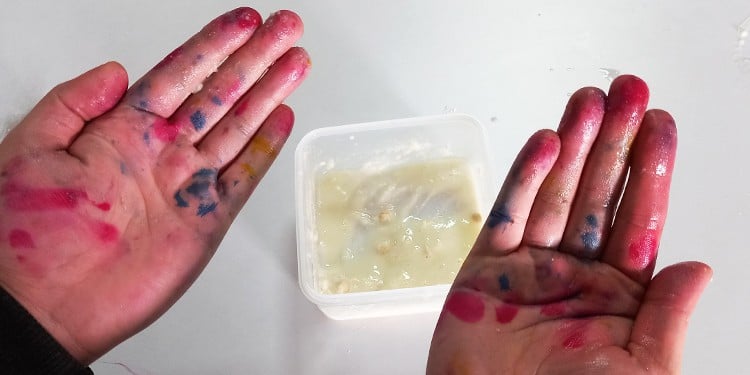 cleaning-ink-with-baking-soda-and-lemon