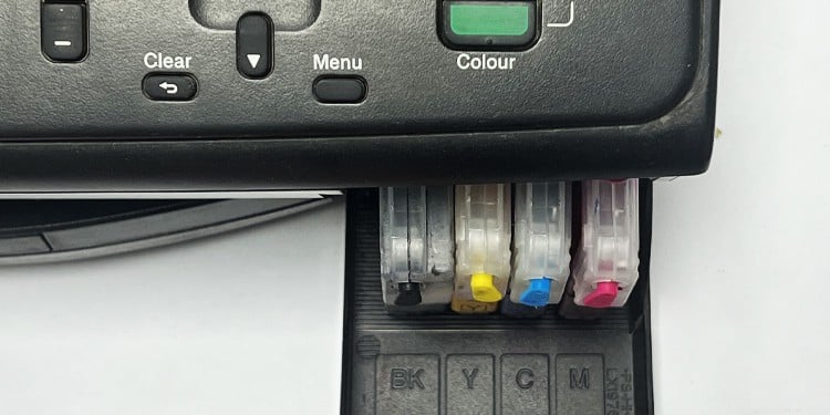 cmyk-label-in-printer