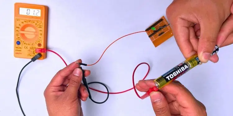 How to Use a Digital Multimeter? (Beginner’s Guide) 18 measuring-current-using-digital-multimeter