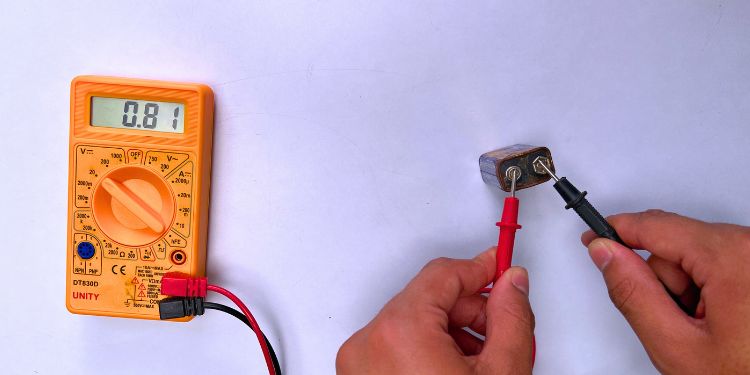 measuring dc voltage on an electornically dead battery