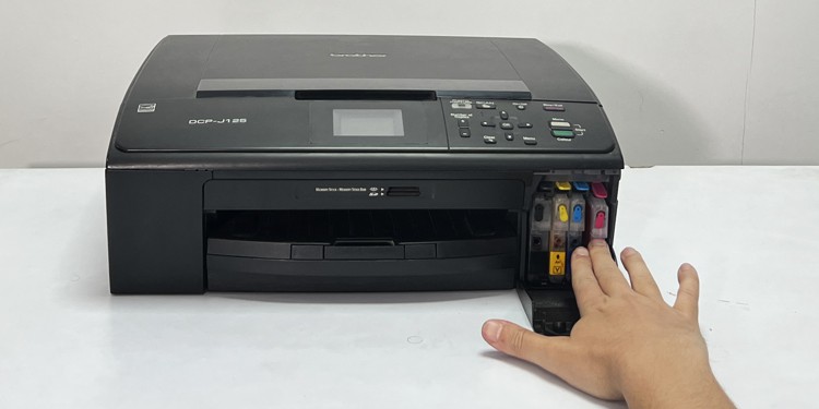 Ink Cartridge Not Recognized? 4 Ways to Fix It 4 securely put cartridge in printer