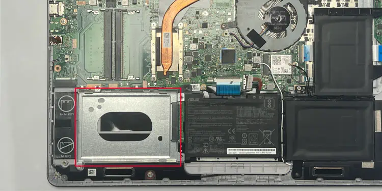 HDD-compartment-on-laptop