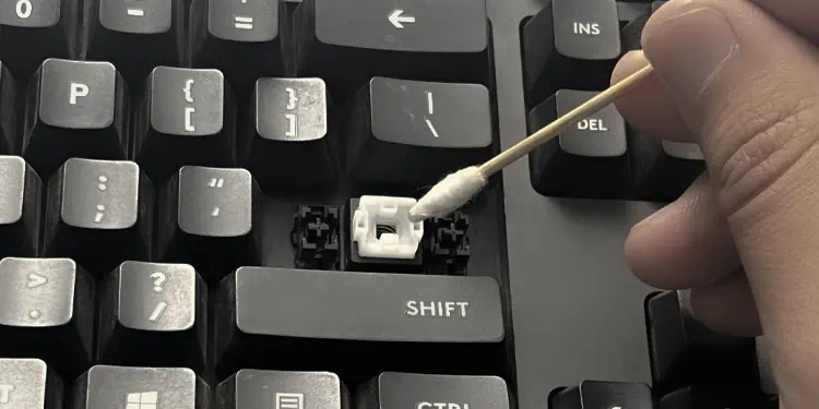 6 Ways to Fix Enter Key Not Working on Windows 14 clean-enter-key-using-qtip