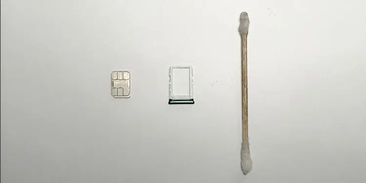 clean-sim-card-and-sim-card-tray