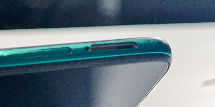 clean sim tray slot