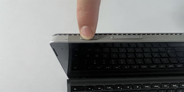 Surface Touch Screen Not Working? Try These 7 Fixes 1 force-restart-surface-press-and-hold-power-button