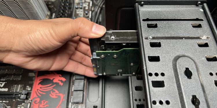 how to install a hard drive