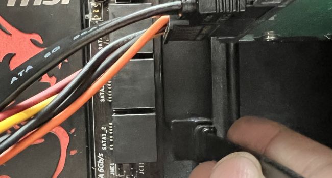 sata header in motherboard