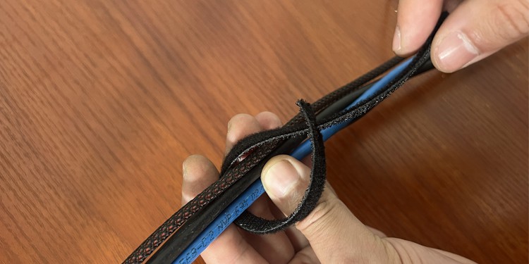 8 Cable Management Tips for Tidiest Setup 3 hook-and-loop-side-of-velcro-tape